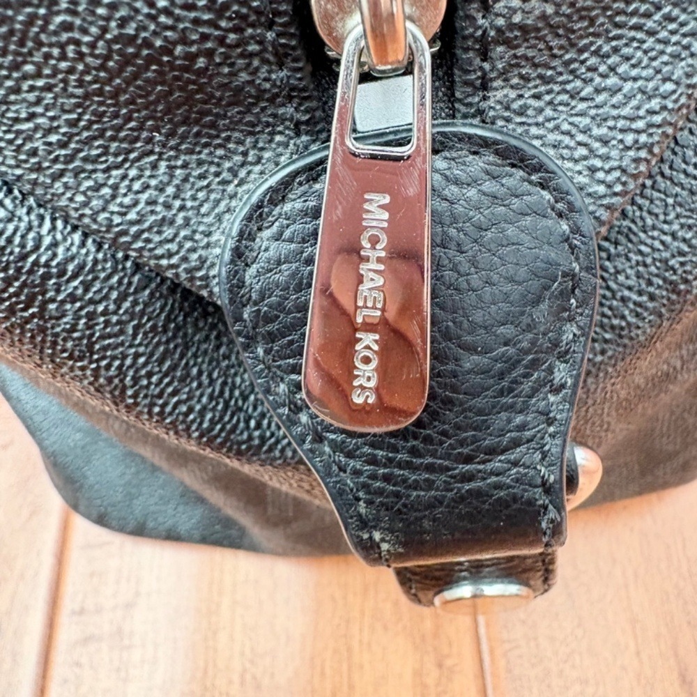 Michael‎ Kors Duffle Bag Monogram Logo Travel, Womens Large Black - Picture 6 of 10